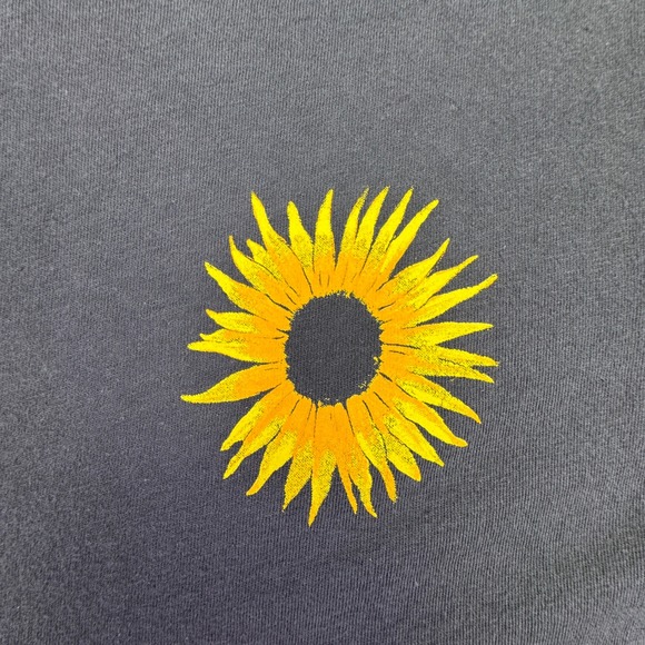 Old Navy Sunflower T-Shirt Large Women's Gray Fresh And Local Cottage Basket - Picture 4 of 7